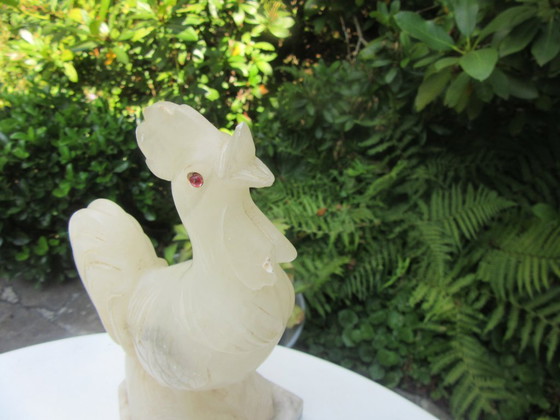 Image 1 of Figurine de coq cockrill fabriquée à la main en onyx blanc translucide ou en albâtre