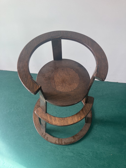 Kinderstoel edificio Gunnar Daan