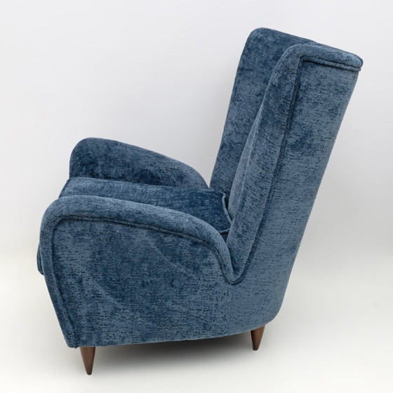Image 1 of Paolo Buffa Mid-Century Modern Sessel aus italienischem Nussbaumholz und Bouclé-Beschichtung, 1950er Jahre
