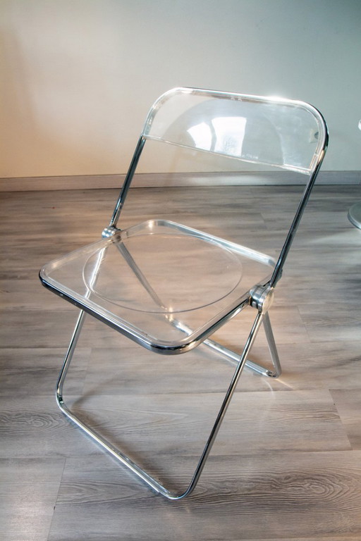 Plia chair by Giancarlo Piretti published by Anonima Castelli 1970