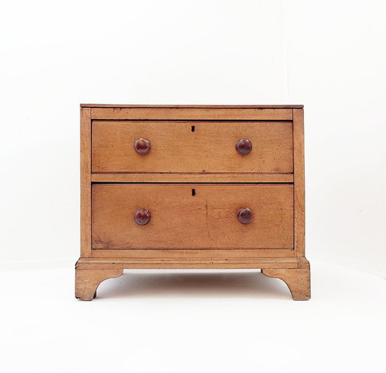 Image 1 of Commode rustique à deux tiroirs et pieds sculptés - 1930s