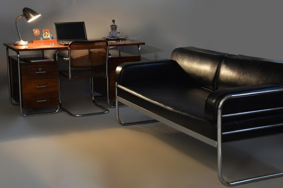 Sofá Bauhaus restaurado, de Vichr a Spol., cromo, cuero, checo, década de 1930. – Leather, Metal (photo 13 of 13)
