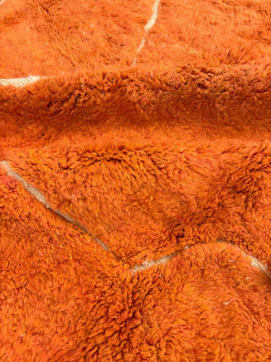 Image 1 of Großer marokkanischer Beni-Ouarain-Teppich – 300 x 400 cm – Handgeknüpfter Wollteppich in leuchtendem Orange