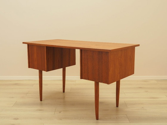 Image 1 of Teakholz-Schreibtisch, dänisches Design, 1970er Jahre, hergestellt in Dänemark