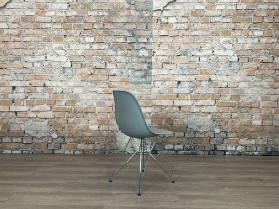 Image 1 of Vitra DSR grigio
