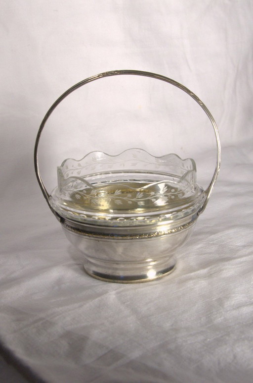 Zuckerdose / Kleine Tasse mit Henkel aus geschliffenem Glas und versilbertem Metall, 11 x 8 cm (ohne Henkel), frühes 20.