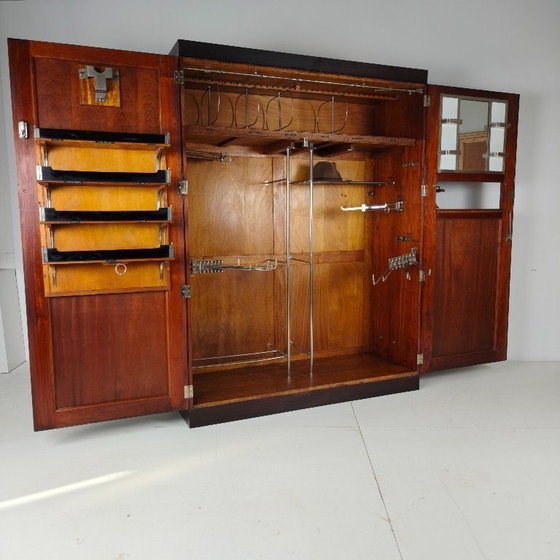 Image 1 of Herenkledingkast van Compactom Ltd uit de jaren 1920 – volledig ingericht interieur