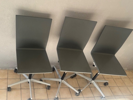 3 Sedie Vitra .04 – Maarten Van Severen – Design – bureaustoelen, Metal, Plastic