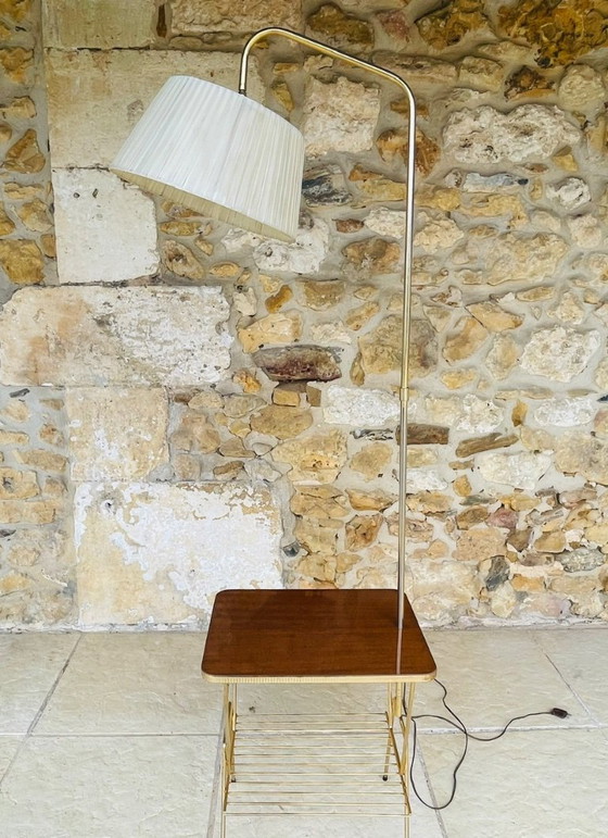 Mid-Century, Swivel,  Floor Lamp with Integrated Side Table, 1960s – Floor lights, Brass (photo 24 of 34)