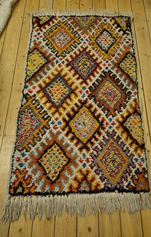 Tapis berbère marocain vintage – noué à la main, env. 84 x 142 cm, coloré
