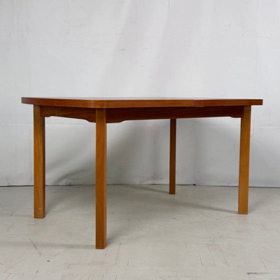 Image 1 of Table à manger extensible ovale NDK, années 1980