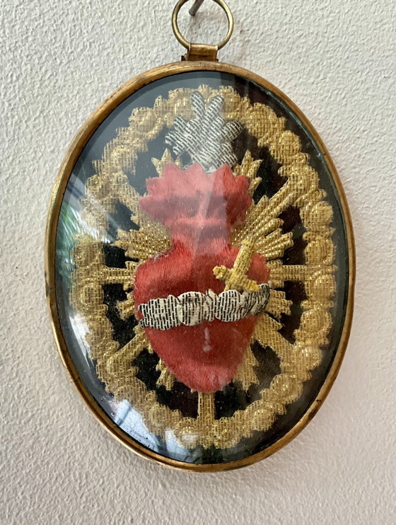 Antique French Sacred Heart under Domed Glass, c.1900 – Decorative Objects, Brass (photo 5 of 5)