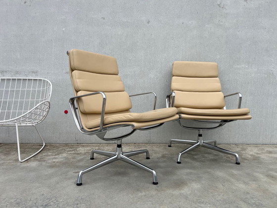 Image 1 of 2 sillones de cuero Vitra Eames EA216