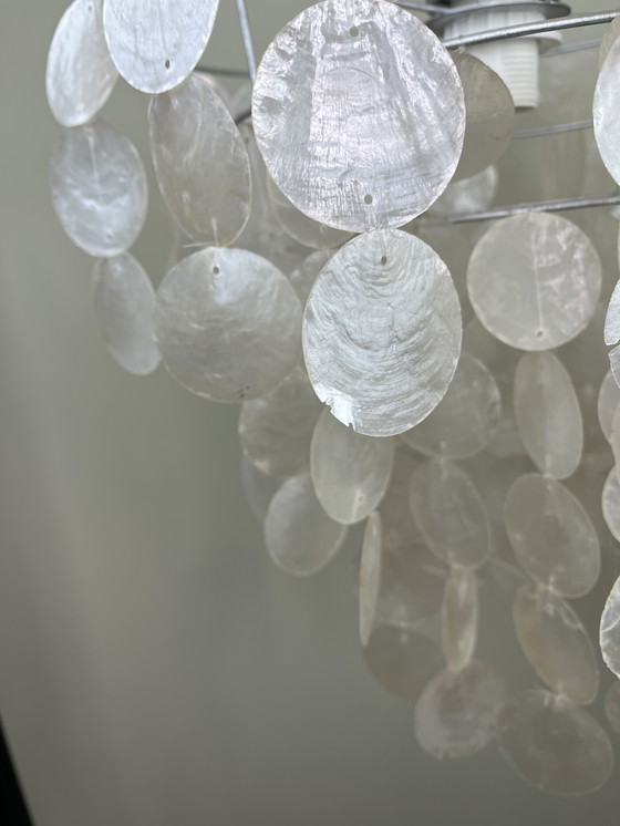 Image 1 of Suspension pétales de nacre