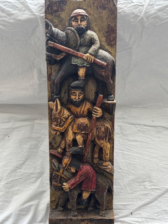 Image 1 of Polychroom houtsnijwerk