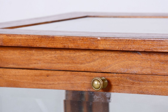 Gerestaureerde art-deco serveerwagen, walnoothout, facetgeslepen glas, Tsjechisch, jaren 1920 – Wood (photo 11 of 12)