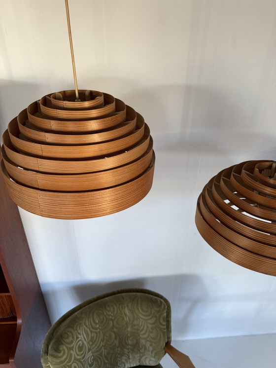 Image 1 of 2x lampade a sospensione vintage a stecche, Hans Agne Jakobsson '60