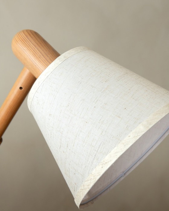 Vintage Deense grenenhouten verstelbare vloerlamp van +LYS Denemarken, jaren 60, Scandinavische moderne (photo 14 of 16)