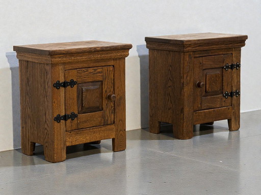 Set di comodini in legno massiccio - robusti e di carattere