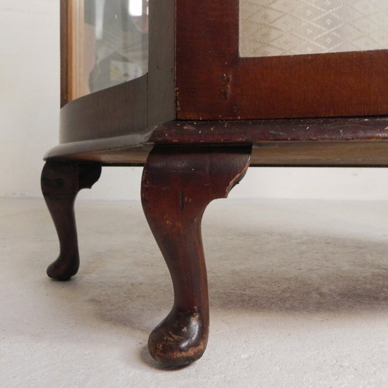 Image 1 of English Art Deco display cabinet on ornate legs, 1930s