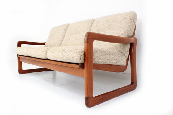 Image 1 of Come nuovo! Divano Holstebro di design danese di metà secolo, in teak massello, lana vergine di prima qualità, condizioni da esp