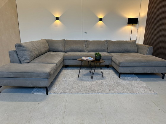 Image 1 of Sofá esquinero color topo de 350x240/165 cm.