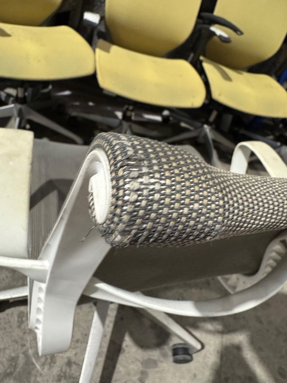 Image 1 of Chaises Herman Miller Setu Alpine d'occasion (40 disponibles)