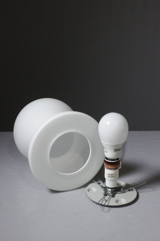 Vintage Pion Lamp Opaline Post-Modern Design Habitat 1990s – Table lamps, Glass (photo 7 of 8)