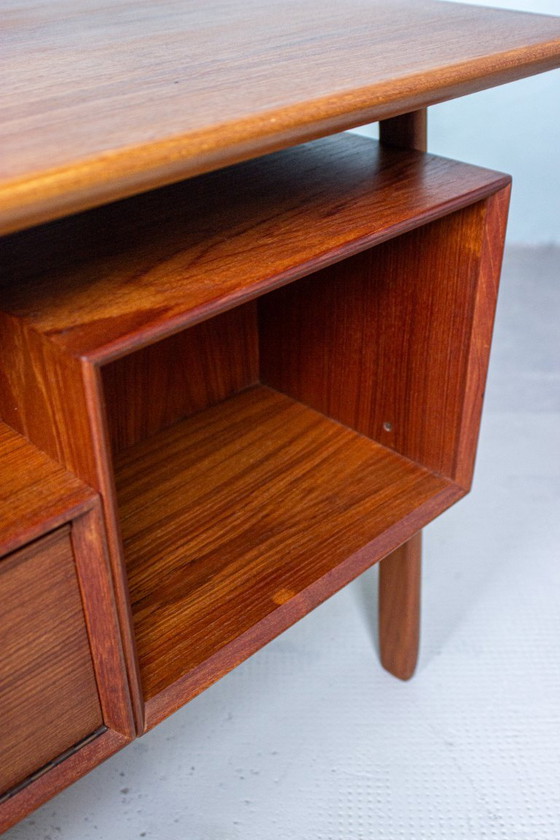 Image 1 of Vintage teakhouten secretair bureau, ladekast, Deens Riis Antonsen