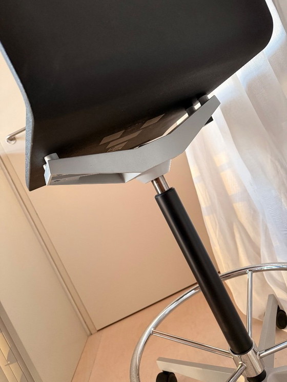 Image 1 of Vitra. 04 Counter chair Maarten van Severen