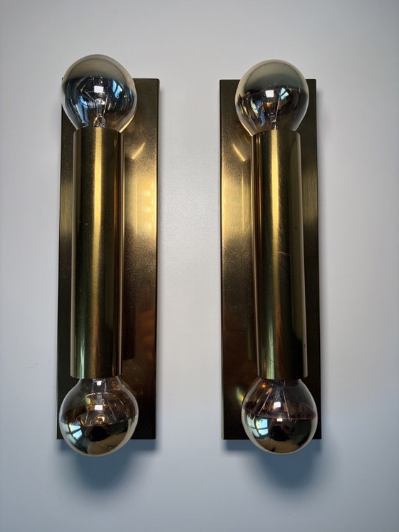 2 applique di design, in ottone, anni '70, minimaliste, con interruttore – Brass (photo 3 of 8)