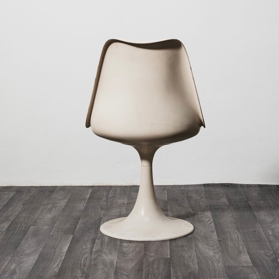 Image 1 of Chaise Tulipe Vintage, design moderne des années 1970