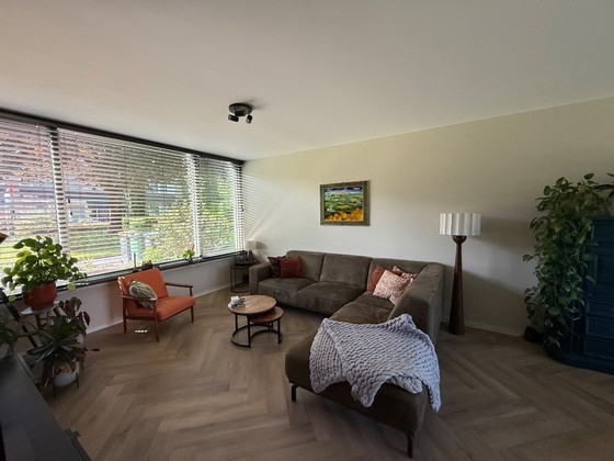 Image 1 of Montel Viano hoekbank groen micro leer velours