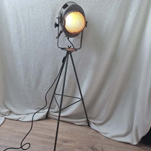Lampe de théâtre vintage industrielle Cremer sur trépied - Paris