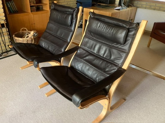 Poltrona Siesta (Ingmar Relling) in legno e pelle, Moka/Nero, con braccioli, Westnofa, Poltrone, Scandinavian (foto 4 di 5)