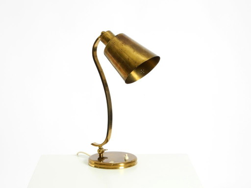 Magnifique lampe de table en laiton massif, rare et imposante, typique du design moderne du milieu du XXe siècle | 48 cm | 18,9"