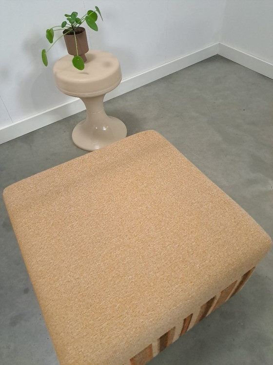 Image 1 of Gestreepte elementen fauteuil met hocker of sofa