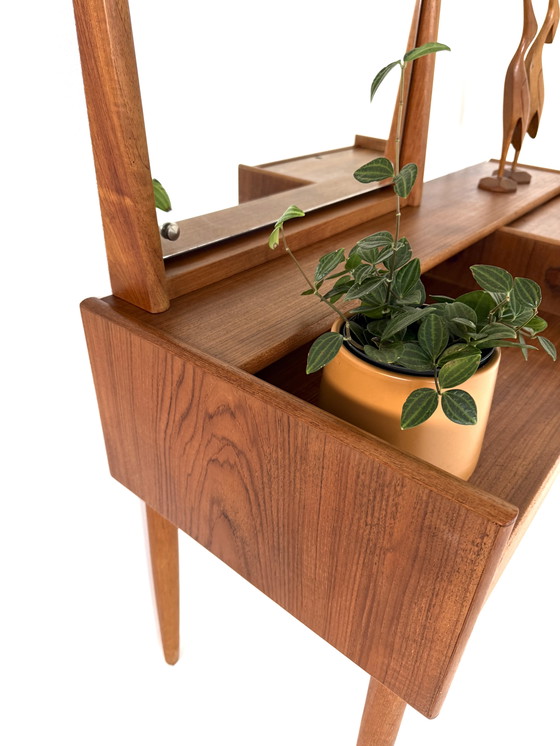 Image 1 of Coiffeuse vintage en teck, Melvin Mikkelsen Furniture '60