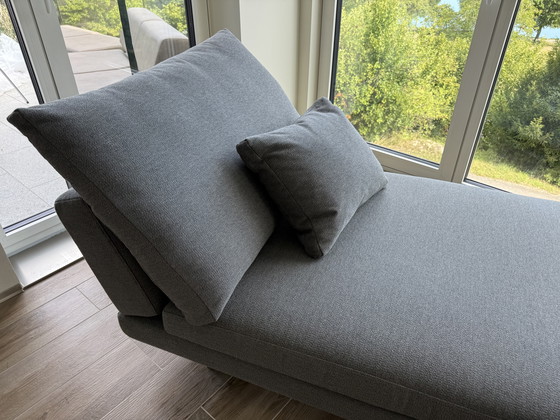 Image 1 of 2 divani Luis De Weibel - Tessuto di qualità svizzera Danio