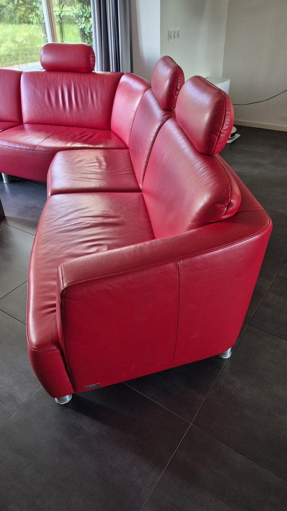Image 1 of Canapé d'angle design en cuir rouge