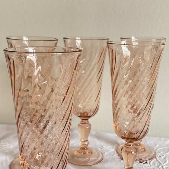 Image 1 of Set di 6 bicchieri da champagne rosa Vintage Tableware Rosaline Luminarc Francia