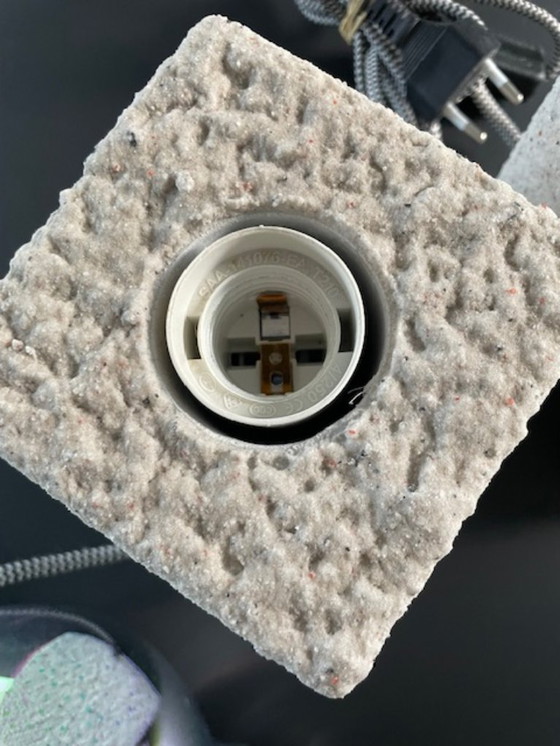 Image 1 of Set van twee moderne designlampen met sculpturale stenen basis