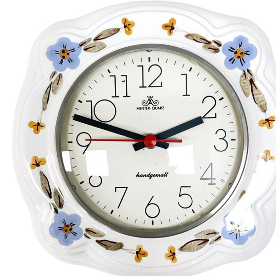 Image 1 of Reloj de pared de cerámica Meister-Quarz - Pintado a mano, motivos florales, Alemania, años 70/80