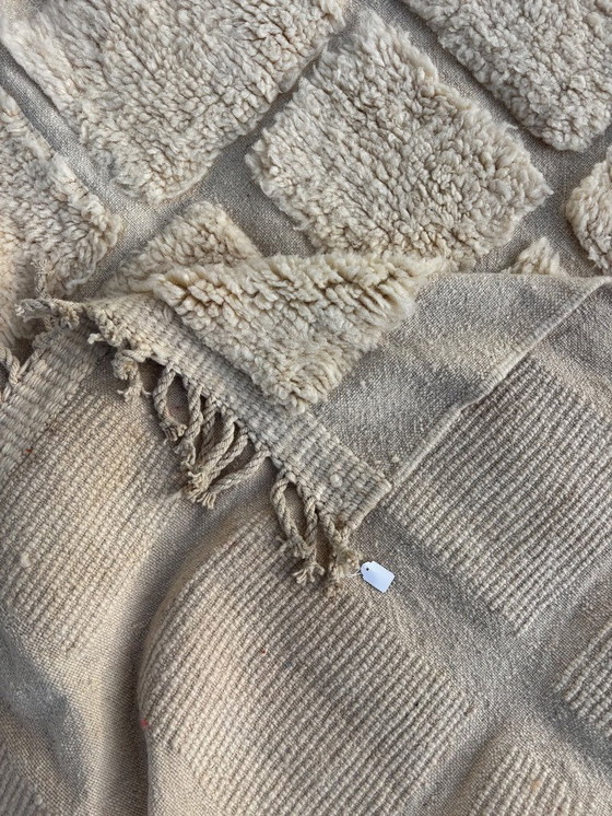 Image 1 of Handgeweven Marokkaans Mrirt-tapijt – Modern Marokkaans tapijt