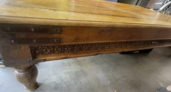Image 1 of Very beautiful, spacious coffee table