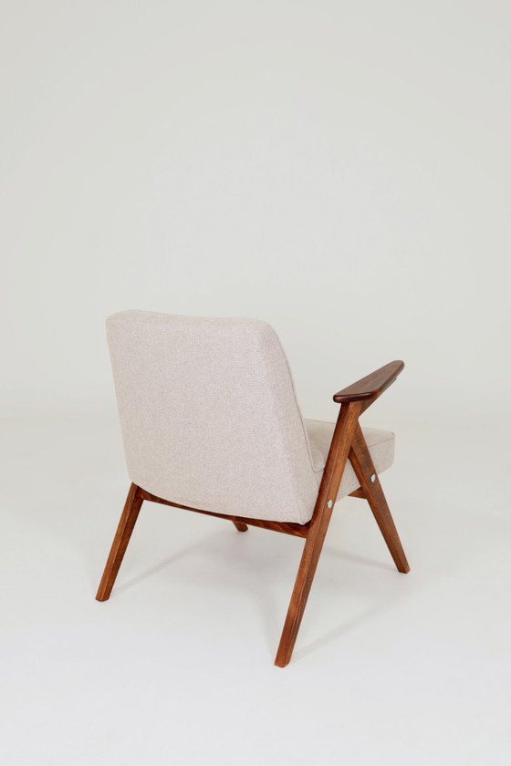 Image 1 of Scandinavische Beige Fauteuil Vlecht Stoffering Walnoot Kleur Houten Lounge Stoel Vintage Stijl
