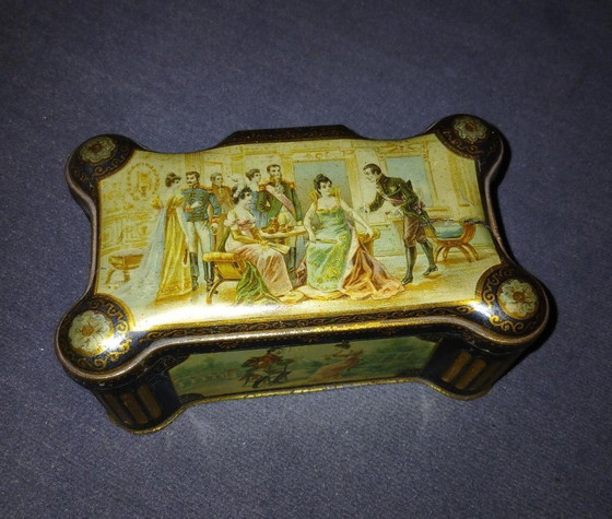 Image 1 of Pernot biscuit advertising tin made of screen-printed metal