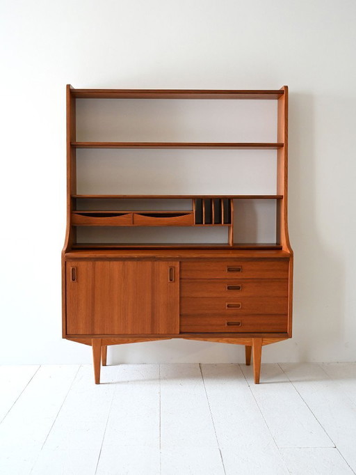 Bibliothèque scandinave avec buffet des années 1950
