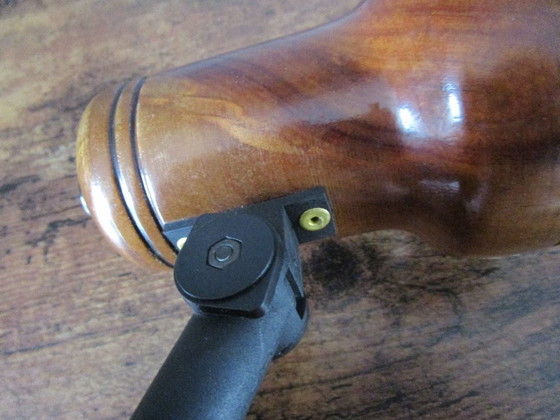 Image 1 of Foco de madera antiguo con borde "dorado".