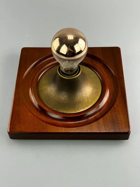 Image 1 of Lámpara de pared de los años 60 y 70, lámpara de madera y metal, diseño de la era espacial.